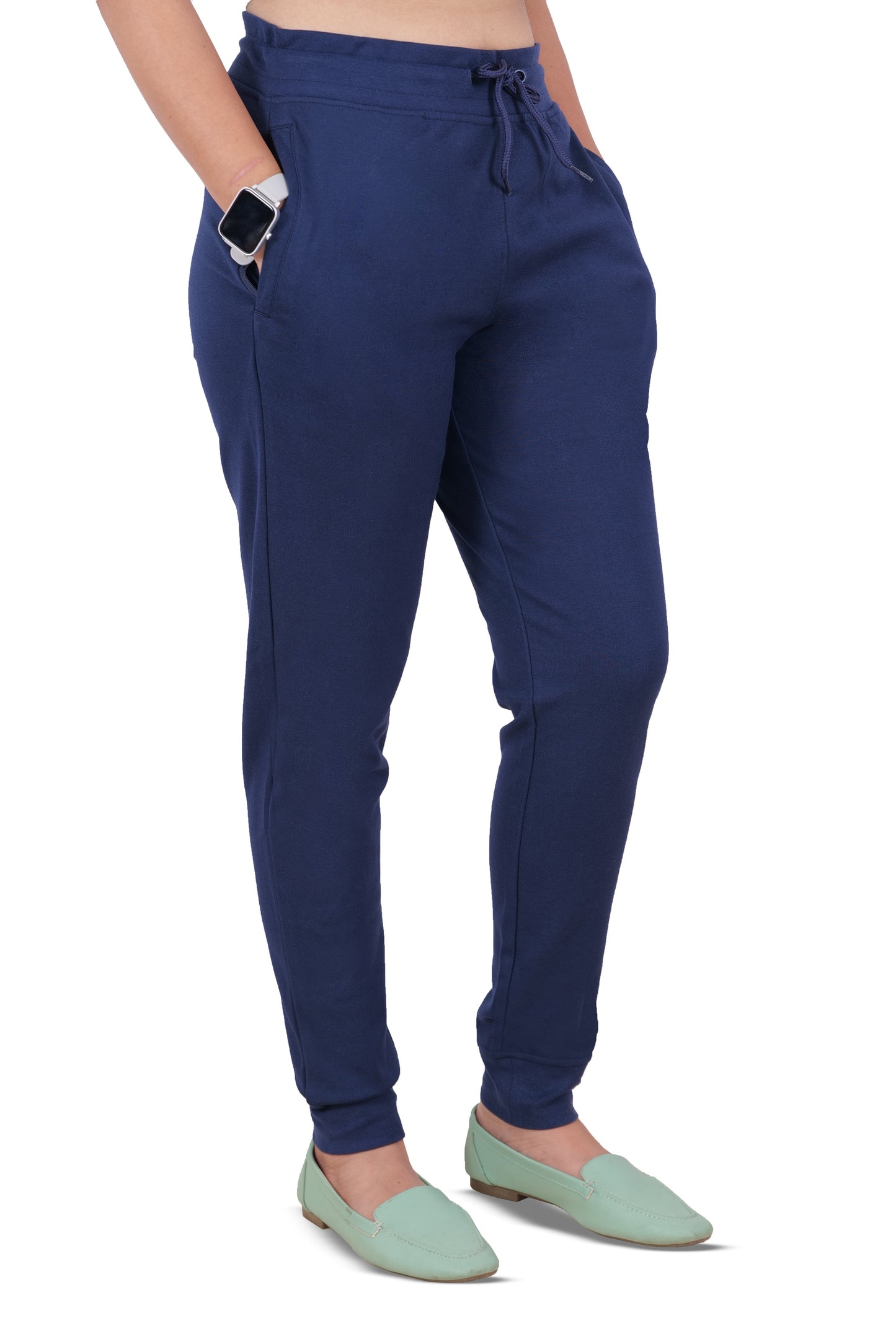 women jogger with zipper pocket
