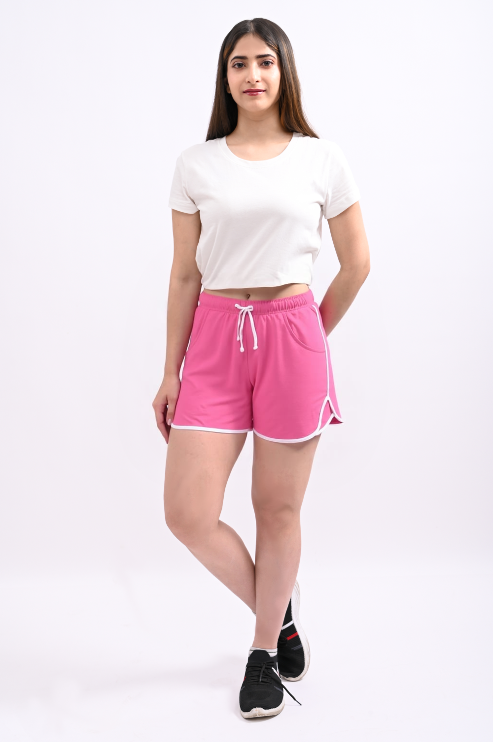WOMEN SHORT WITH BINDING