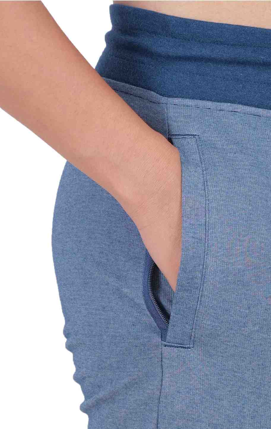 women jogger with zipper pocket