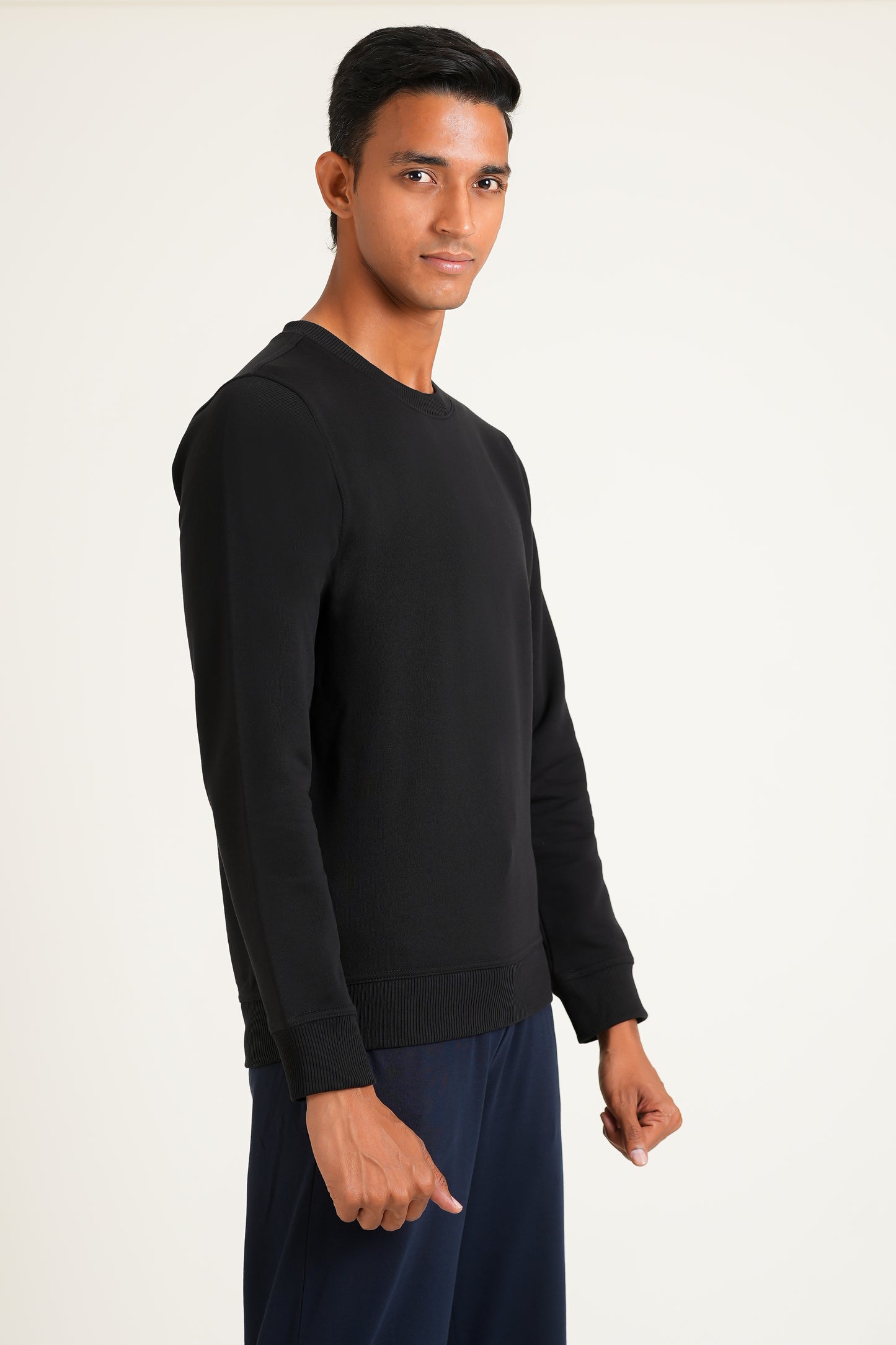 Men Solid Sweatshirt