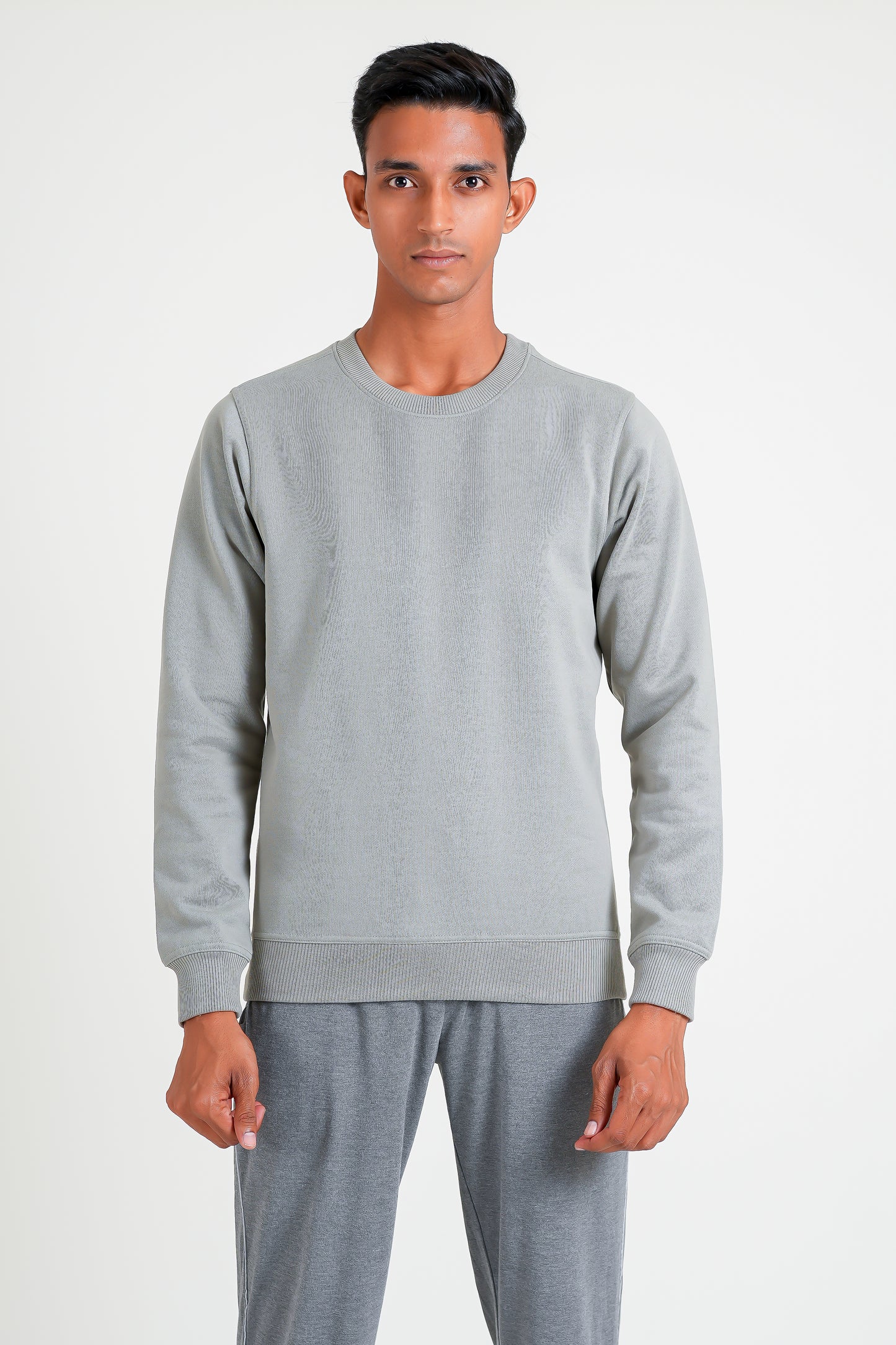Men Solid Sweatshirt