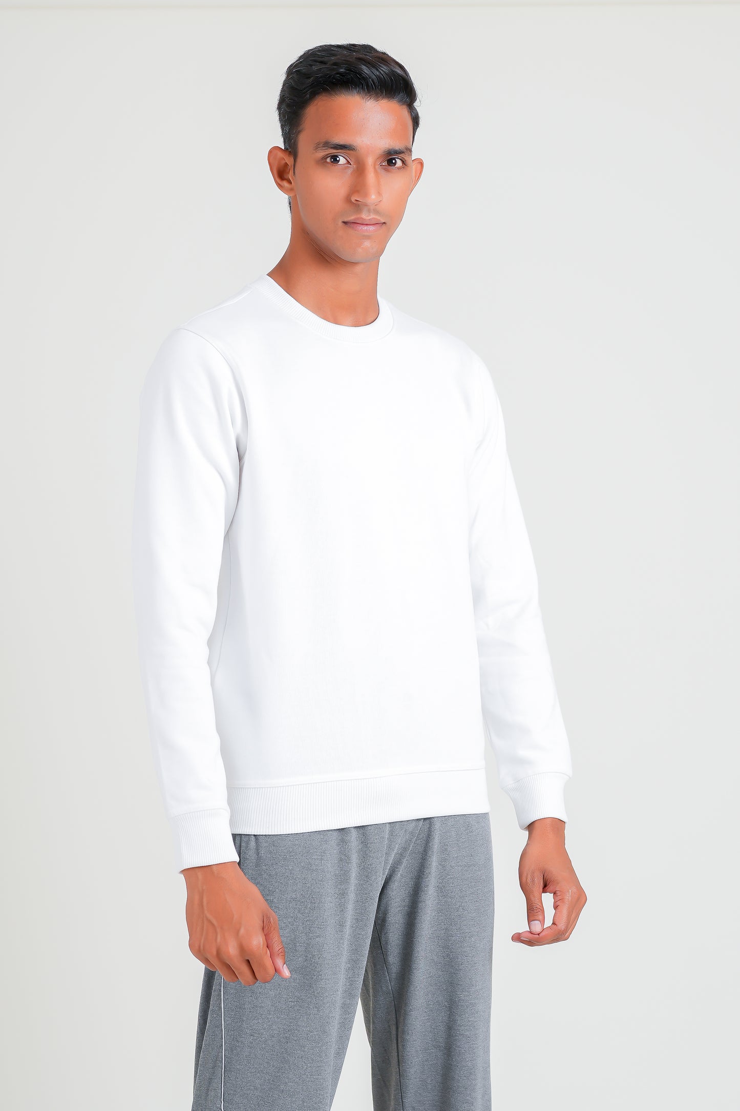 Men Solid Sweatshirt