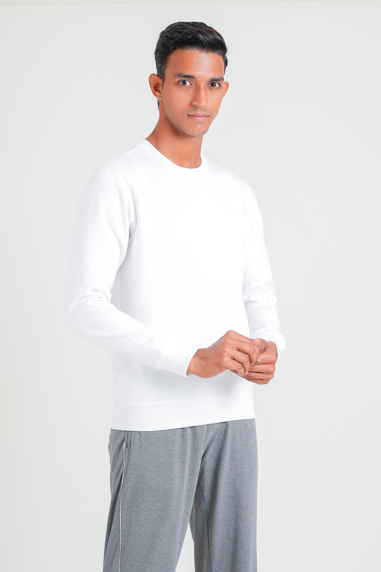 Men Solid Sweatshirt