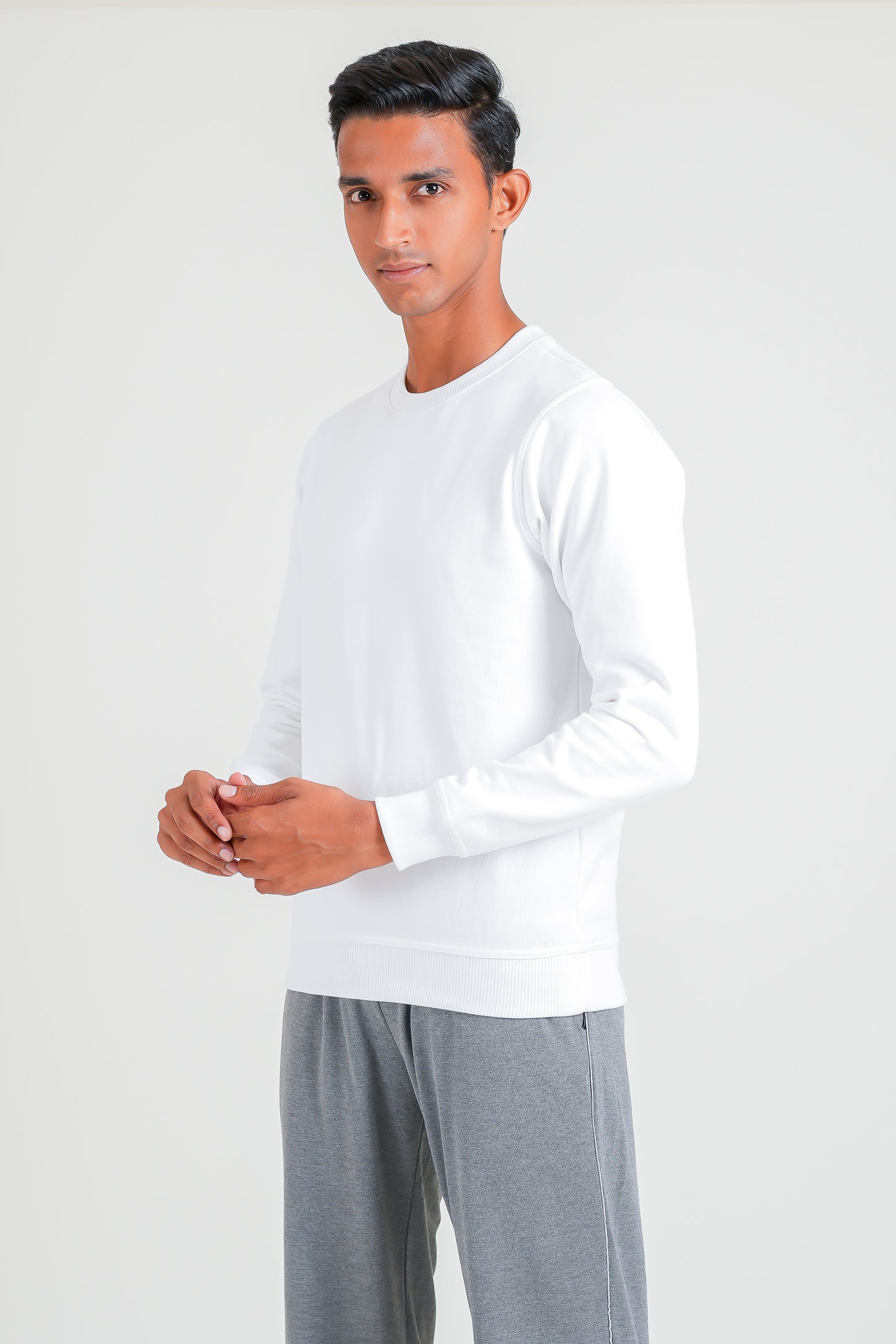 Men Solid Sweatshirt