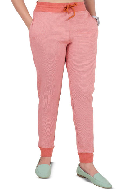 women jogger with zipper pocket