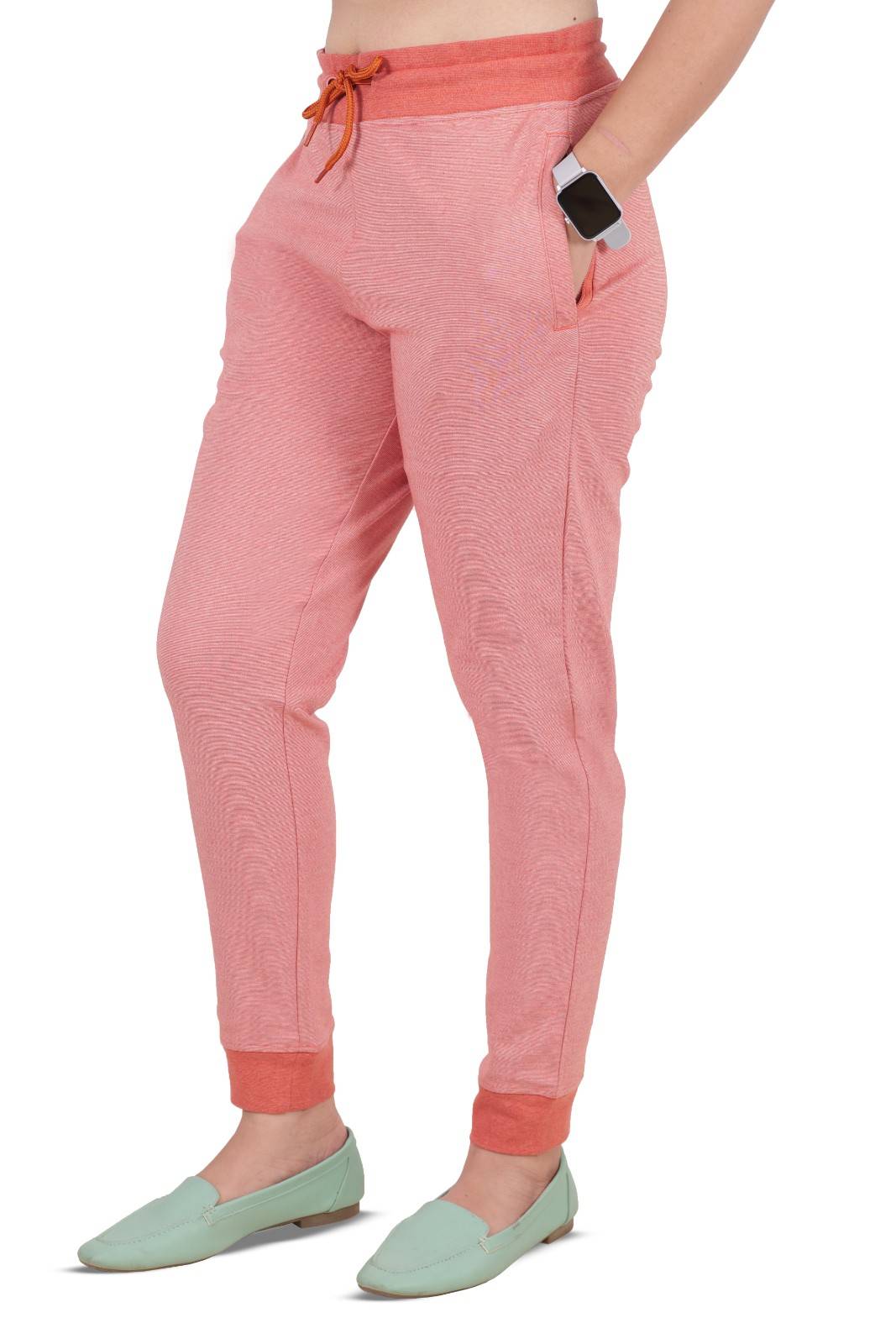 women jogger with zipper pocket