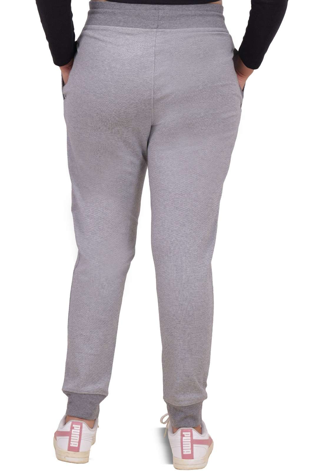 women jogger with zipper pocket