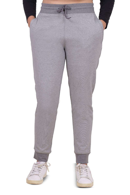 women jogger with zipper pocket