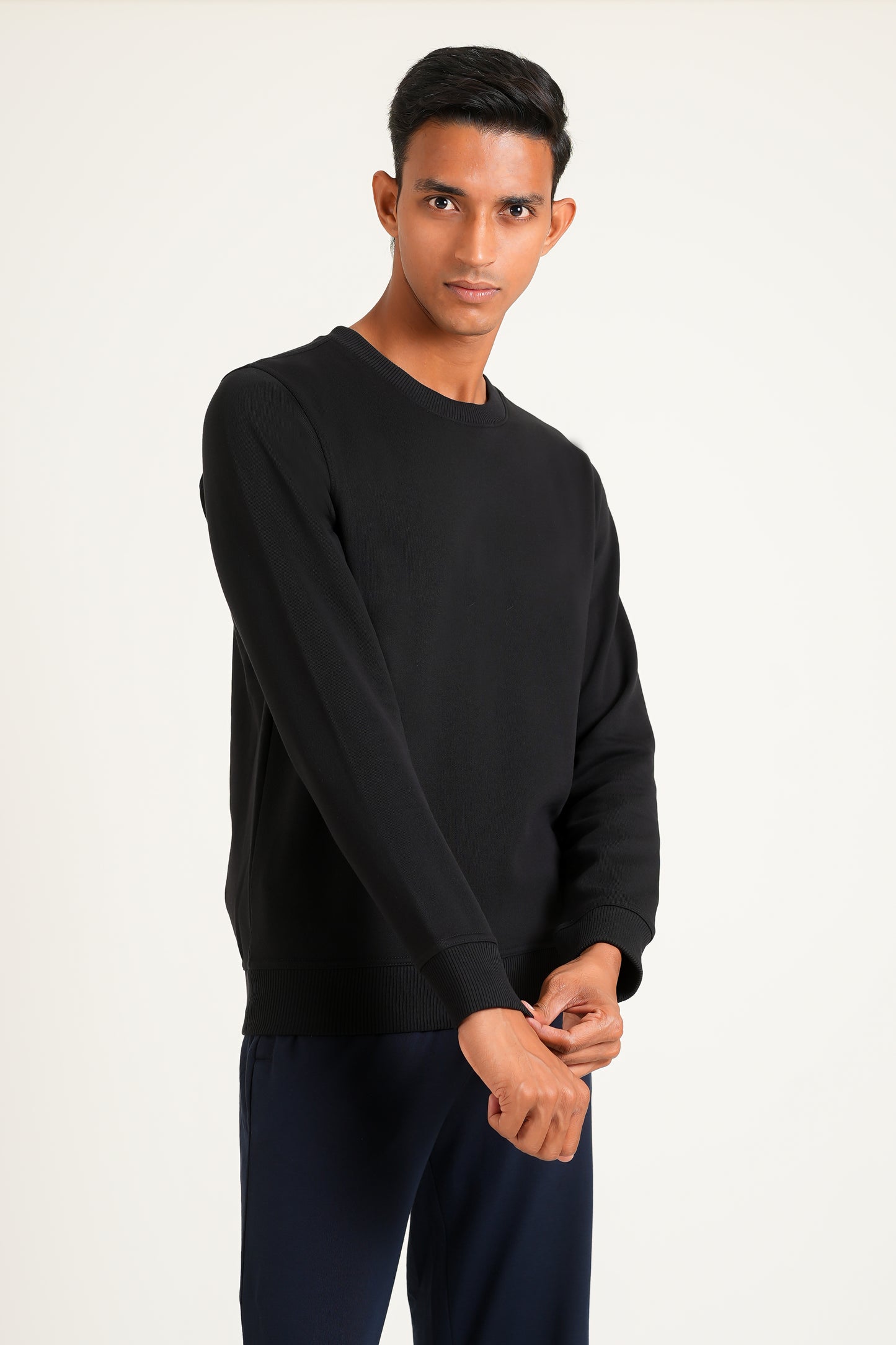 Men Solid Sweatshirt